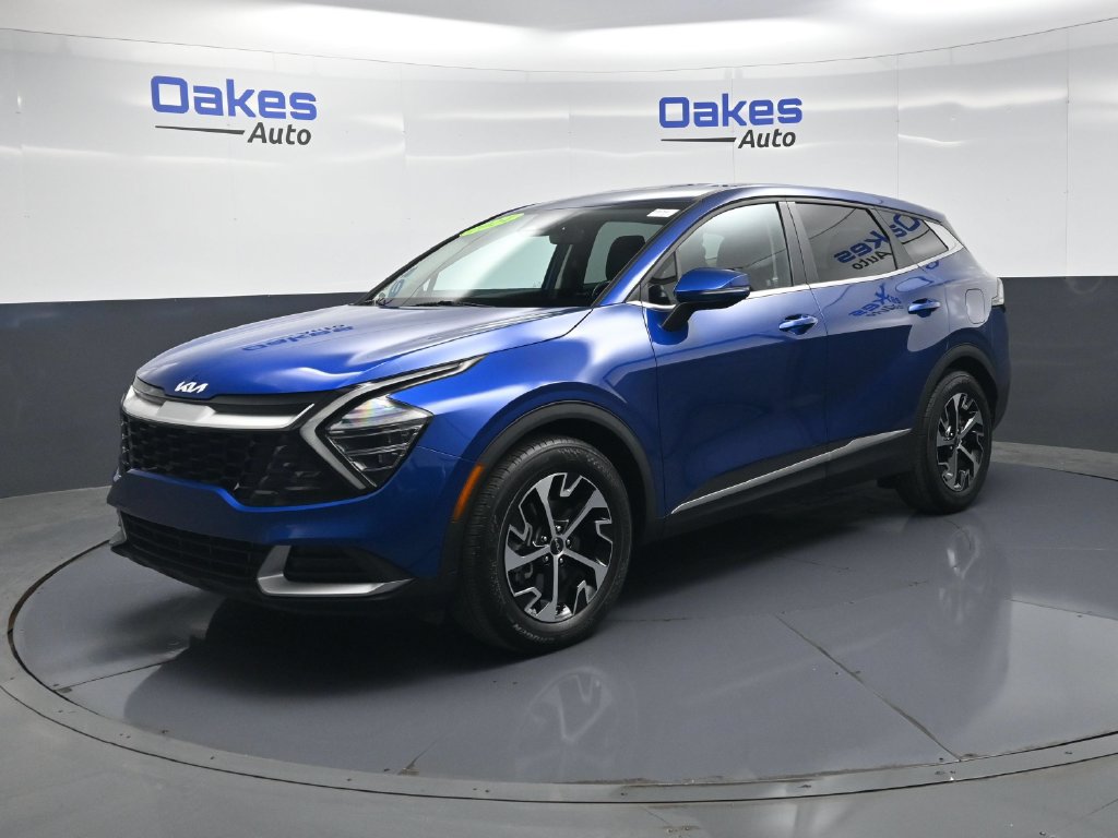 Certified 2024 Kia Sportage EX FWD image 3