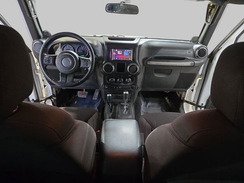 Used 2014 Jeep Wrangler Sport w/ Connectivity Group AWD/4WD image 9