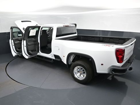 New 2026 Chevrolet Silverado 3500 W/T AWD/4WD image 2