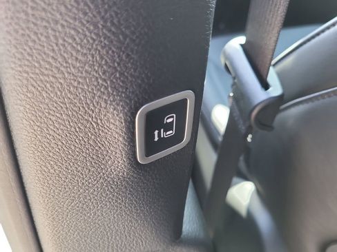 New 2026 Chrysler Pacifica Select image 10