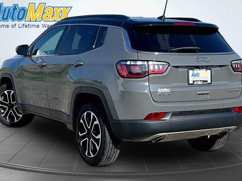 Used 2023 Jeep Compass Limited AWD/4WD image 4