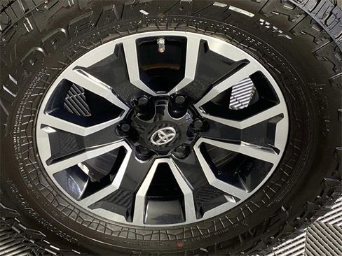 Used 2023 Toyota Tacoma TRD Off-Road image 28