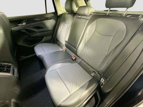 New 2026 Volkswagen Tiguan SE image 23