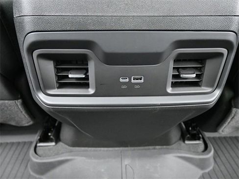 Used 2025 Chevrolet Silverado 2500 LT w/ Texas Edition image 17