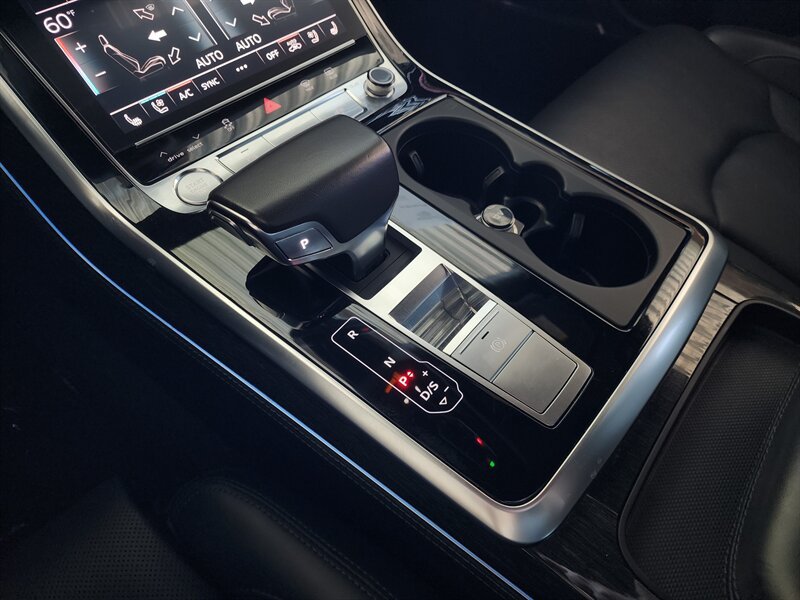 Used 2019 Audi Q8 Prestige w/ Luxury Package AWD/4WD image 57