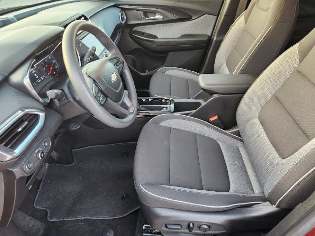 Used 2023 Chevrolet TrailBlazer LT FWD image 13