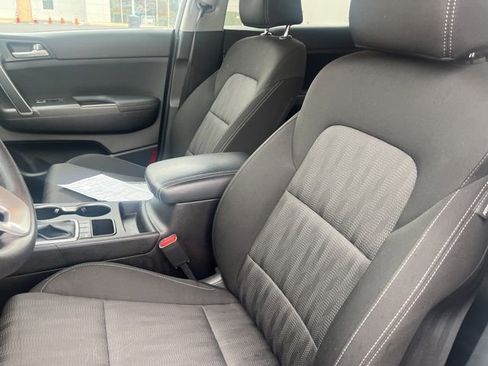 Used 2020 Kia Sportage LX image 12