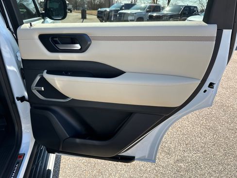 New 2026 Nissan Armada Platinum Reserve image 17