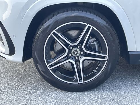 Certified 2025 Mercedes-Benz GLS 450 4MATIC w/ AMG Line Exterior image 17