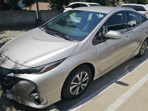 Used 2019 Toyota Prius Prime Advanced FWD image 1
