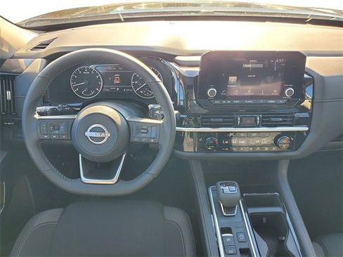 New 2025 Nissan Pathfinder SV w/ SV Premium Package image 13