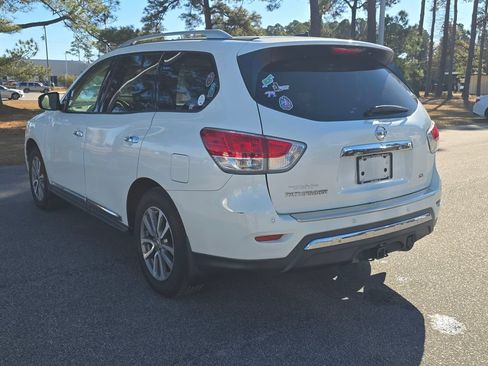 Used 2015 Nissan Pathfinder SL w/ SL Premium Package image 5