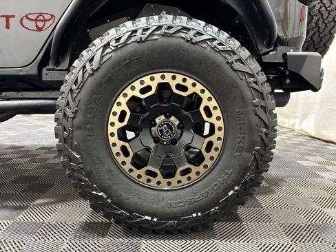 Used 2018 Jeep Wrangler Unlimited Rubicon AWD/4WD image 31
