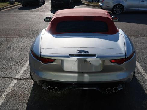 Used 2020 Jaguar F-TYPE R image 11