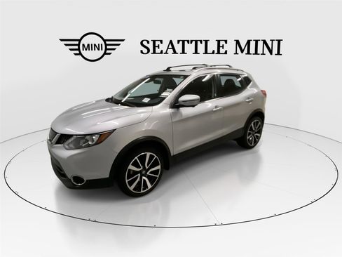 Used 2017 Nissan Rogue Sport SL w/ SL Premium Package image 5