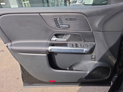 Certified 2026 Mercedes-Benz GLB 250 4MATIC image 21