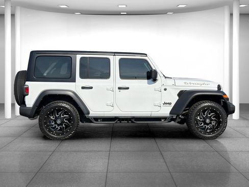 Used 2024 Jeep Wrangler Unlimited Sport AWD/4WD image 8