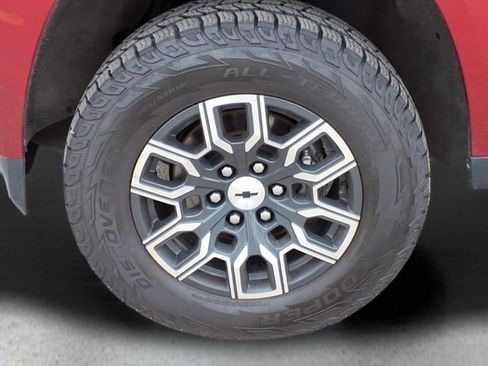 Used 2023 Chevrolet Colorado Z71 w/ Z71 Convenience Package 2 image 11