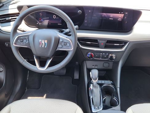 Used 2024 Buick Encore GX Preferred FWD image 9