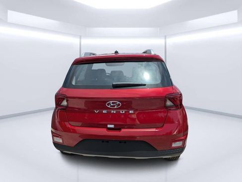 New 2025 Hyundai Venue Limited FWD image 4