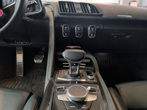Used 2018 Audi R8 V10 plus AWD/4WD image 21