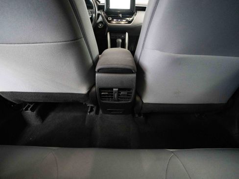 Used 2023 Toyota Corolla Cross SE image 22