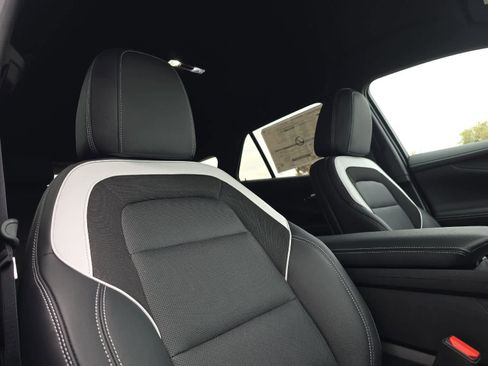 New 2025 Chevrolet Blazer EV LT image 17