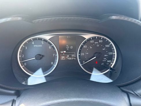 Used 2024 Nissan Versa S w/ S Plus Package FWD image 11