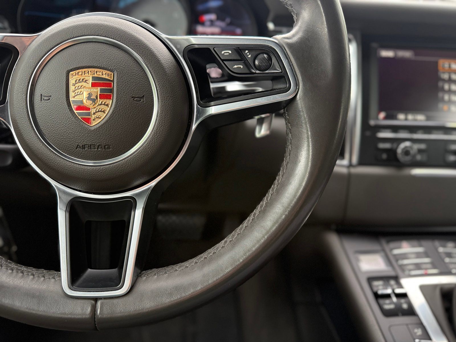 Used 2015 Porsche Macan S AWD/4WD image 27