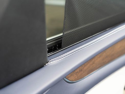 Used 2023 Bentley Bentayga image 31