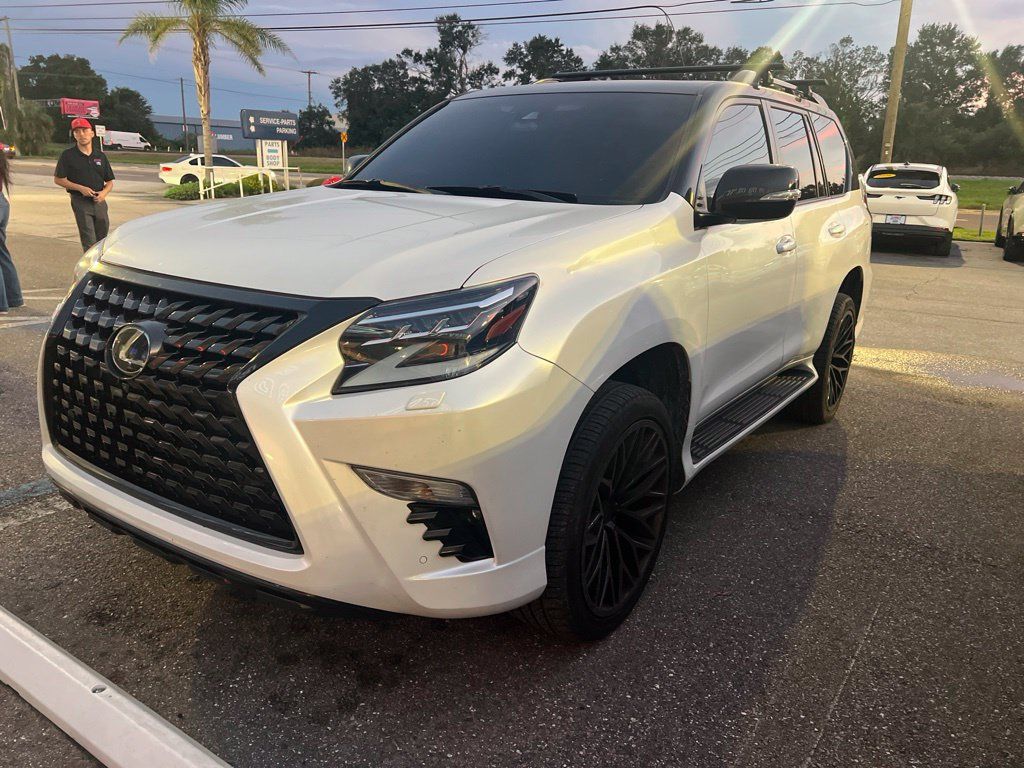Used 2023 Lexus GX 460 w/ Black Line Special Edition AWD/4WD image 2