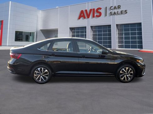 Used 2025 Volkswagen Jetta S image 5