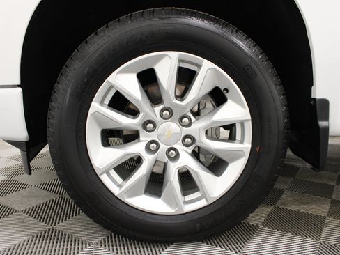 Used 2024 Chevrolet Silverado 1500 Custom RWD image 33