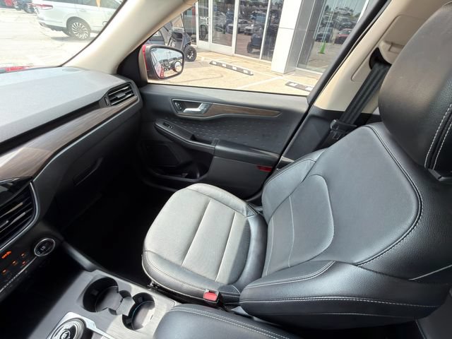 Used 2020 Ford Escape Titanium AWD/4WD image 22