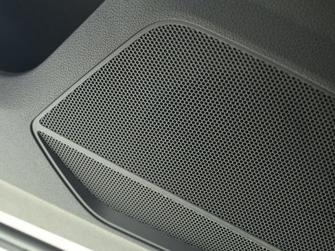 New 2025 Audi Q3 2.0T Premium image 19