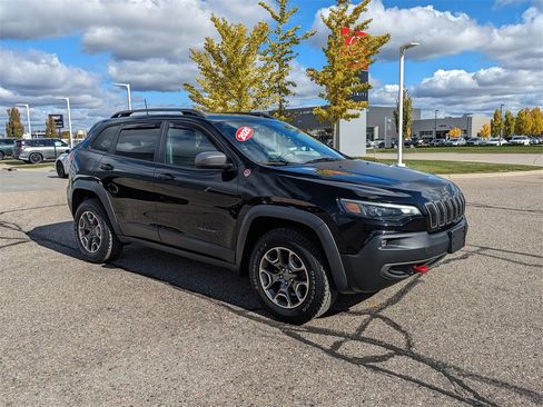 Certified 2020 Jeep Cherokee Trailhawk w/ Cold Weather Group image 6