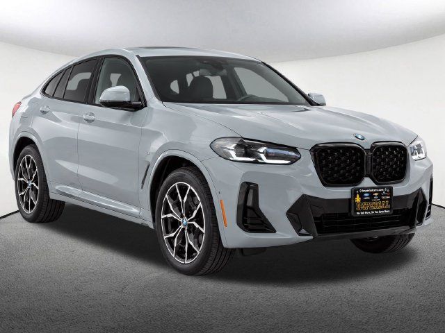 Used 2024 BMW X4 xDrive30i w/ Premium Package AWD/4WD image 2