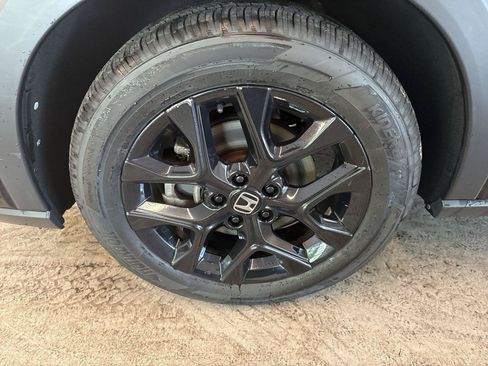 Used 2024 Honda HR-V Sport image 18