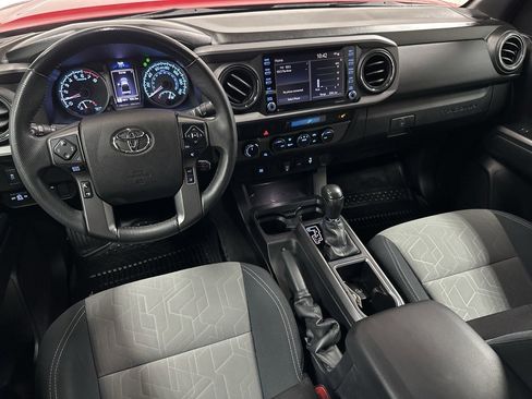 Used 2021 Toyota Tacoma TRD Off-Road image 13