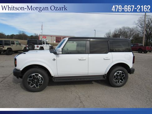 New 2025 Ford Bronco Outer Banks image 5