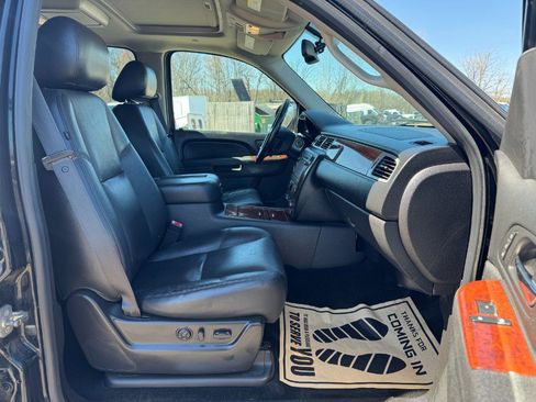 Used 2012 Chevrolet Suburban LTZ image 20