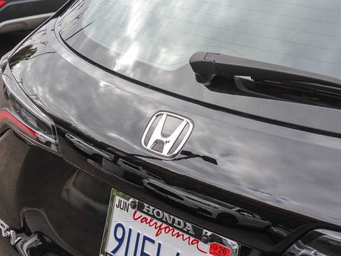 Used 2025 Honda HR-V LX image 11