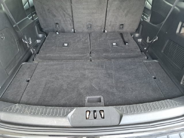 Used 2024 Ford Explorer XLT w/ Equipment Group 202A RWD image 26