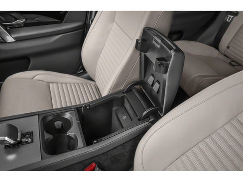 Used 2024 Land Rover Discovery Sport S AWD/4WD image 9