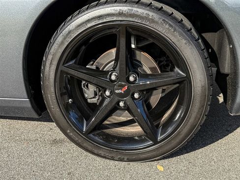 Used 2013 Chevrolet Corvette Convertible image 21