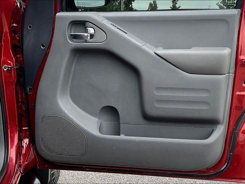 Used 2018 Nissan Frontier Desert Runner RWD image 18