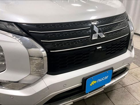 Used 2024 Mitsubishi Outlander SE image 31