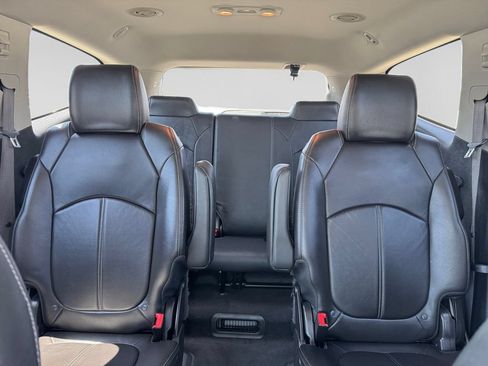 Used 2015 Chevrolet Traverse LT FWD image 20