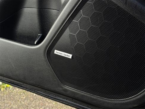 Used 2018 Subaru Outback 3.6R Touring image 34