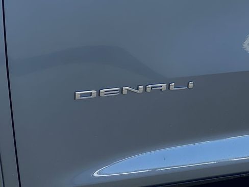 New 2026 GMC Acadia Denali w/ Super Cruise Package image 17